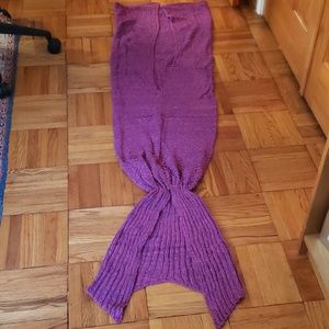 Cozy Cotton-Knit Mermaid Tail Blanket